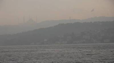 Проливы Босфор и Дарданеллы закрыли для транзитных судов из-за тумана