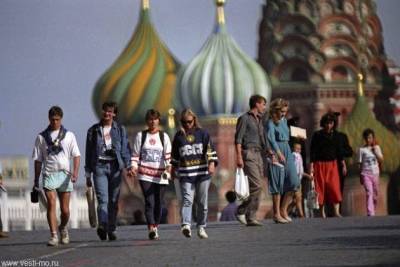 Иностранные туристы начали массово аннулировать или переносить визиты в Россию