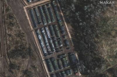 Politico показало спутниковые фото войск РФ «на границе с Украиной»