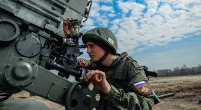 Россия снова стягивает солдат и технику к украинским границам