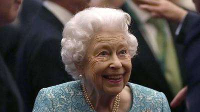 Королева Великобритании Елизавета II села за руль вопреки рекомендациям врачей