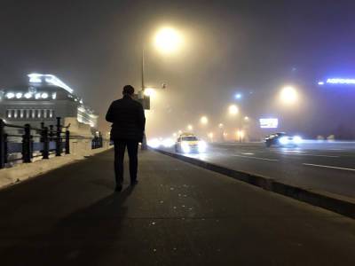 Окутавший Москву густой туман сняли на видео