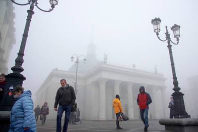 Синоптики назвали новые сроки рассеивания тумана в Москве