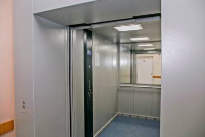 В больницах Владимирской области поменяли лифты