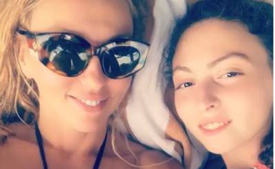 16-летняя дочь Поляковой поразила взрослыми фото: "Без выпендрежа и кривляний"