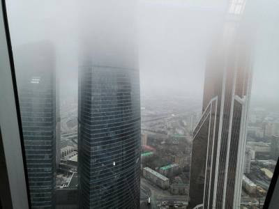 Глава Гидрометцентра объяснил появление "радиационного" тумана в Москве