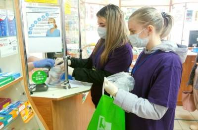 Волонтеры снова помогут пожилым людям с доставкой продуктов и медикаментов