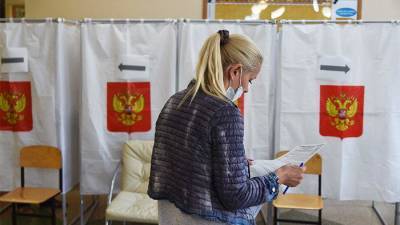 Зеленский ввел очередные санкции против граждан РФ из-за выборов в Крыму