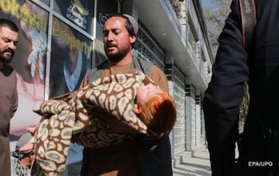 У госпиталя в Кабуле прогремело два взрыва, есть жертвы