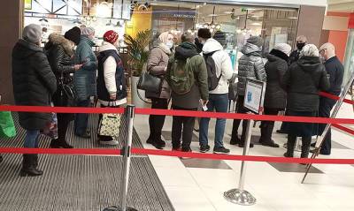 В Свердловской области из-за коронавируса подростков перестанут пускать в торговые центры