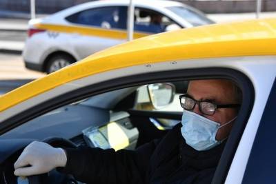 Водителей и пассажиров такси на Кубани проверят на соблюдение масочного режима