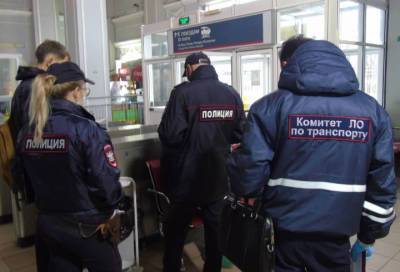 Комитет по транспорту Ленобласти продолжает проверять соблюдение масочного режима на вокзалах