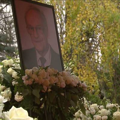 Друзья, коллеги, телезрители пришли проститься с Игорем Кирилловым на Новодевичье кладбище