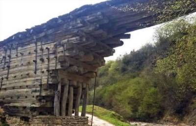Деревянный мост в Дагестане, построенный без единого гвоздя, стоит более 200 лет