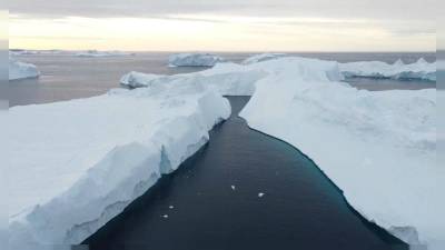 Ученые призывают сократить выбросы парниковых газов и спасти ледники Гренландии