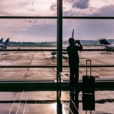Роспотребнадзор проверит соблюдение антиковидных мер в столичных аэропортах
