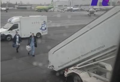 Соцсети: медпомощь потребовалась пассажиру самолета, севшего в Нижнем Новгороде