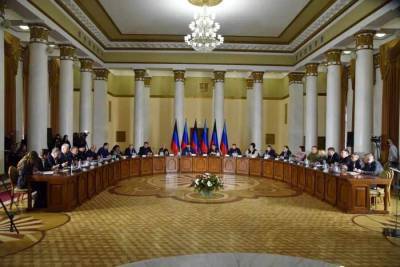 В ЛНР прошел международный круглый стол «Незаживающая рана Донбасса»
