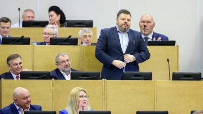 «Единая Россия» исключила из партии депутата Евгения Марченко