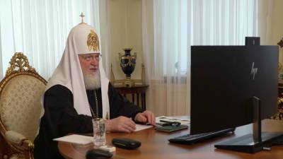 О том, как церковь помогает бороться с пандемией, говорили участники онлайн-встречи с патриархом Московским и Всея Руси Кириллом