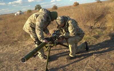 На Донбассе в результате обстрелов погиб военный