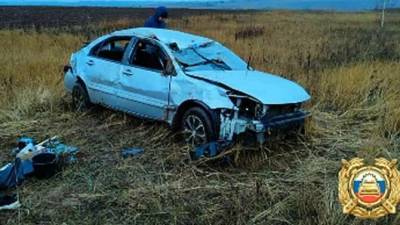 При опрокидывании автомобиля в Башкирии погиб водитель