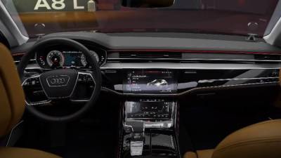 Производитель Audi презентовал рестайлинговую версию седана A8
