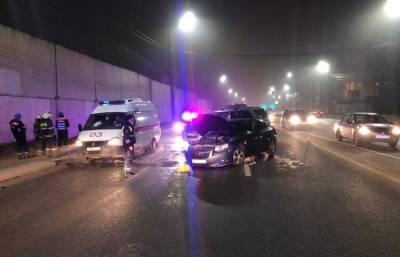 В ДТП на спуске с Восточного моста в Твери пострадали три человека