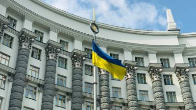 Пятеро членов кабинета министров Украины написали заявление об увольнении