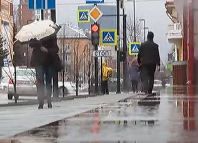 "Берегите горло и голову": синоптик Диденко предупредила о резкой смене погоды в среду, 3 ноября