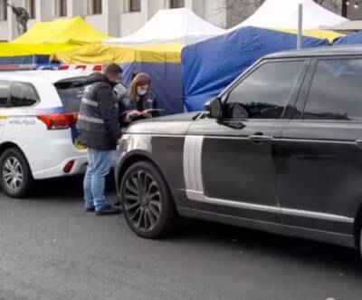 В Киеве у экс-кандидата в президенты конфисковали авто за штрафы. ФОТО
