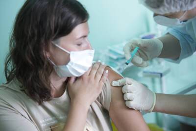 В Петербурге только 15% ковид-больных вакцинированы от коронавируса