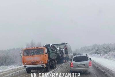 Из-за дорожных работ в Рязанском районе образовалась пробка