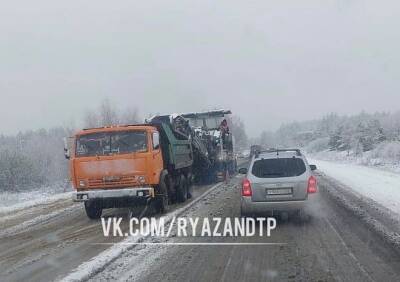 Рязанцы возмутились дорожными работами на Солотчинском шоссе в разгар снегопада