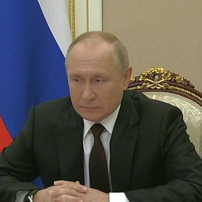 Владимир Путин поздравил работников и ветеранов транспортной отрасли с профессиональным праздником