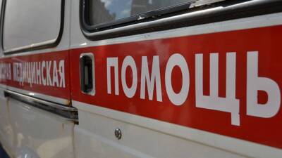 Один человек погиб и двое пострадали при лобовом столкновении машин под Волгоградом