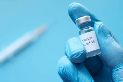 Стало известно, сколько доз вакцины против COVID-19 есть в Петербурге