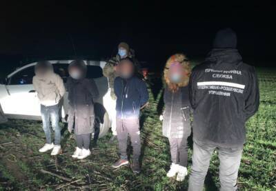 На Луганщине пограничники задержали четырех нелегалов из Вьетнама