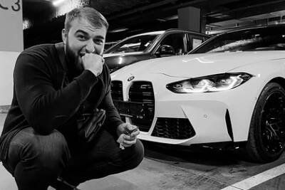 При столкновении Mercedes и BMW в Москве погиб известный блогер