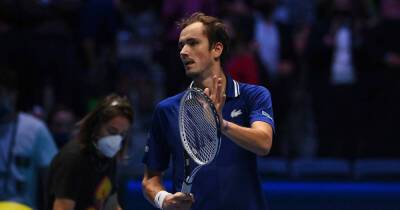 Российский теннисист Медведев обыграл Рууда и вышел в финал АТР