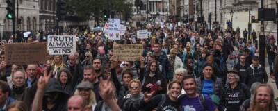 В Лондоне несколько тысяч человек вышли на митинг против ковидных ограничений