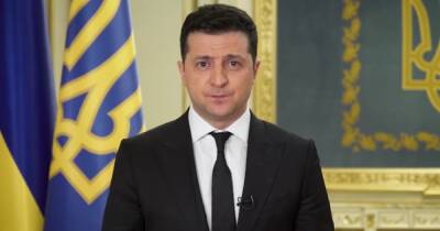 Украинцы выступают за употребление чиновниками уточнения "за средства налогоплательщиков"
