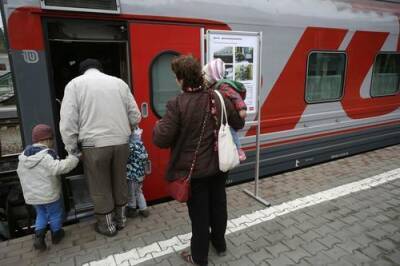 РЖД из-за падения спроса отменят или сократят более 40 поездов