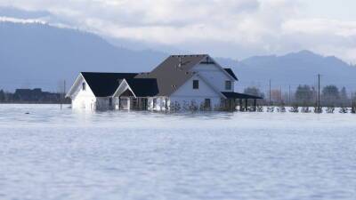 Наводнение в Канаде: четыре человека погибли, один пропал без вести
