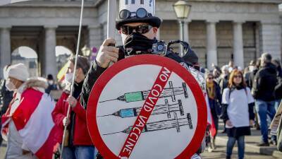 Многотысячные антиковидные протесты прокатились по Европе