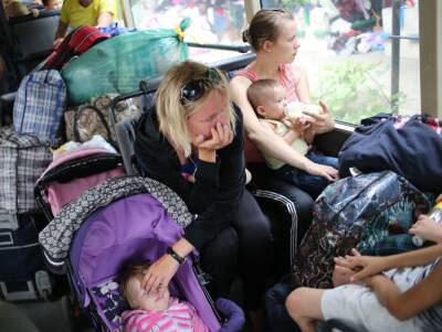 Украина обустраивает беженцев из Афганистана, а переселенцев из...