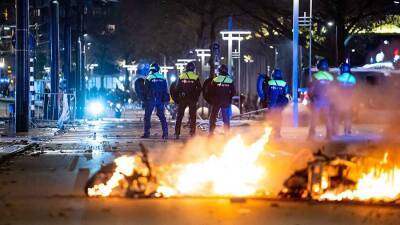 Три человека получили огнестрельные ранения в ходе протестов в Роттердаме