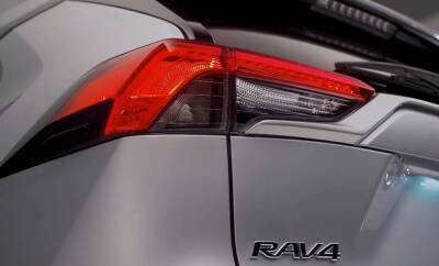 Toyota RAV4 в 2022 году перевоплотится в спорткар, украинцы оценят: фото нового кроссовера