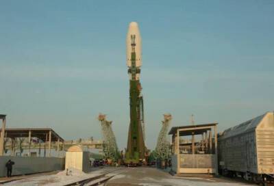 Ракету с российским модулем для МКС "Причал" установили на старт на Байконуре