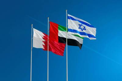 Министр обороны Индонезии открыто беседовал с израильским посланником в Бахрейне
